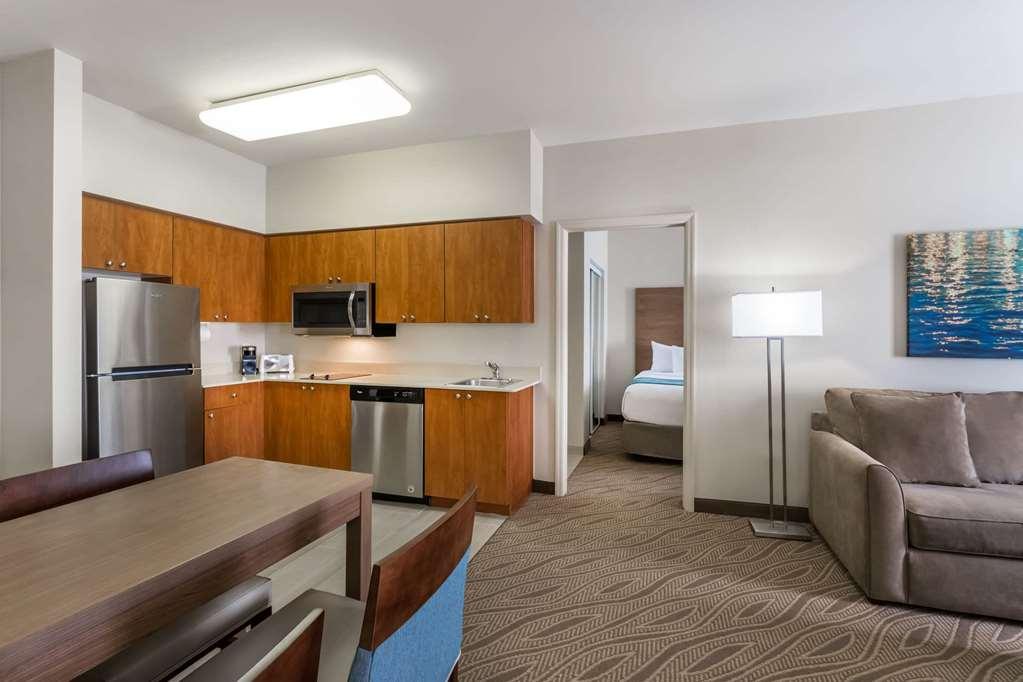 Hawthorn Extended Stay By Wyndham Naples Room photo